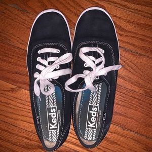 Black Keds
